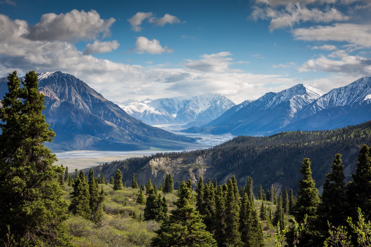 4 of the Best Ways to Send Money from Canada to the USA