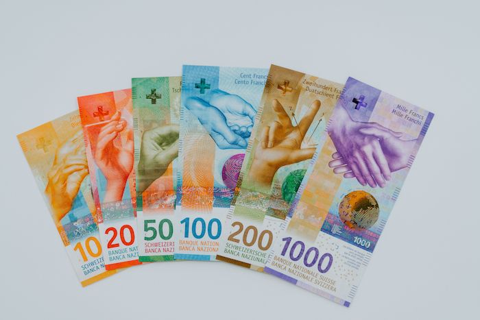 Swiss Francs Buy Chinese yuan renminbi online and get the best exchange rate.